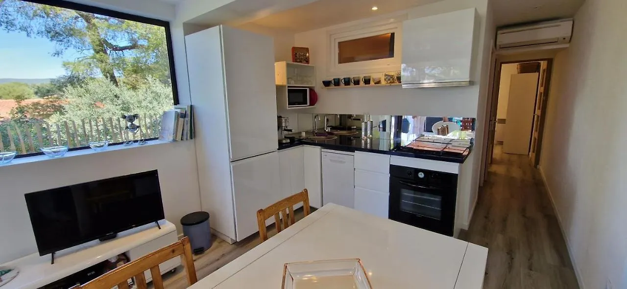 D'Art D'Art A Sanary Apartment